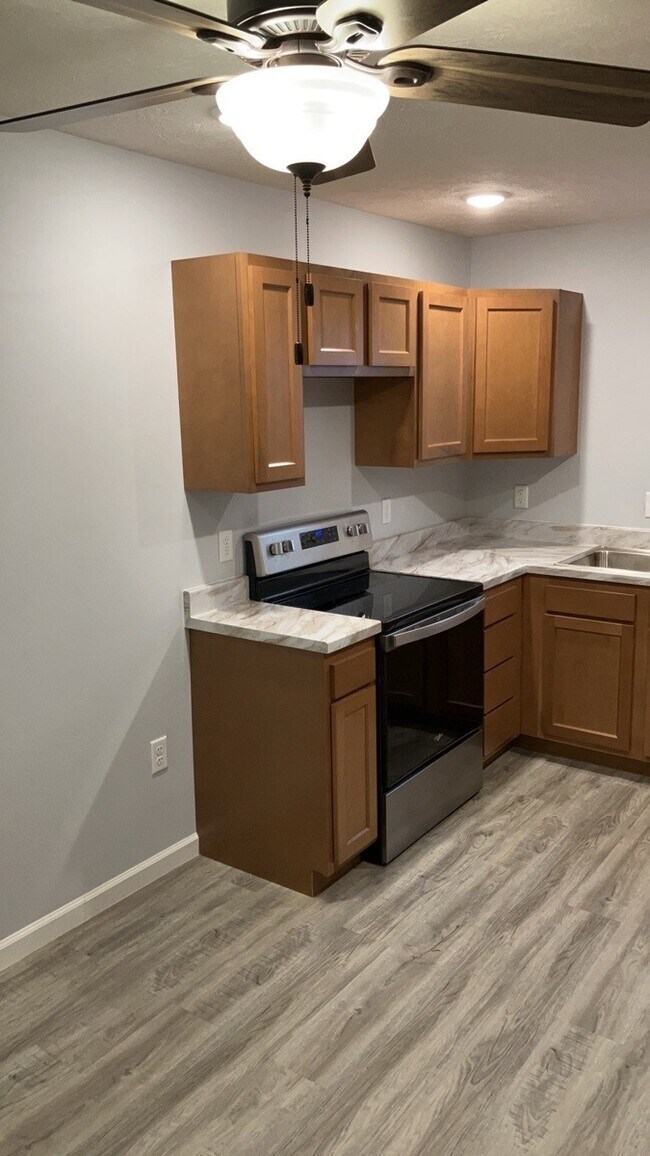 Building Photo - 2025 Culver Ave