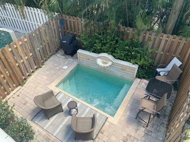 Building Photo - 4216 Sea Grape Dr