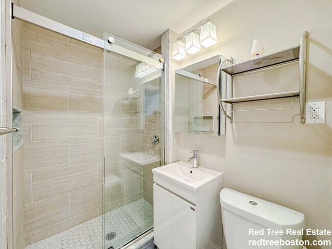 Building Photo - 19 Town Hill St