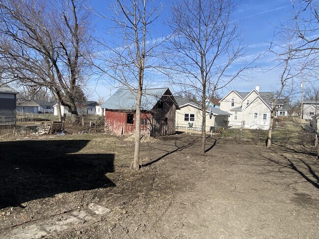 Building Photo - 540 8th Ave