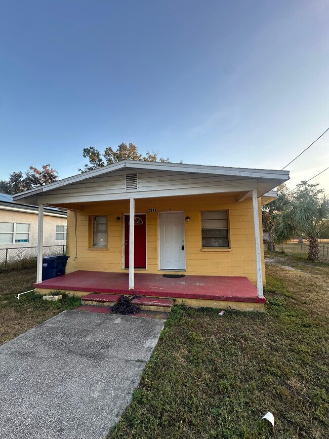 Building Photo - 2911 E 33rd Ave