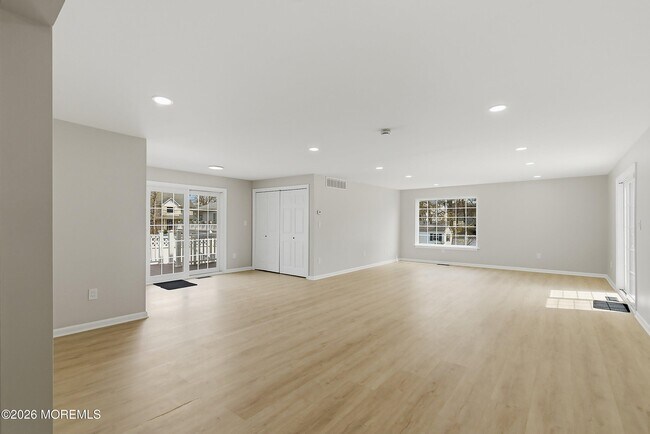 Building Photo - 821 Bunnell St