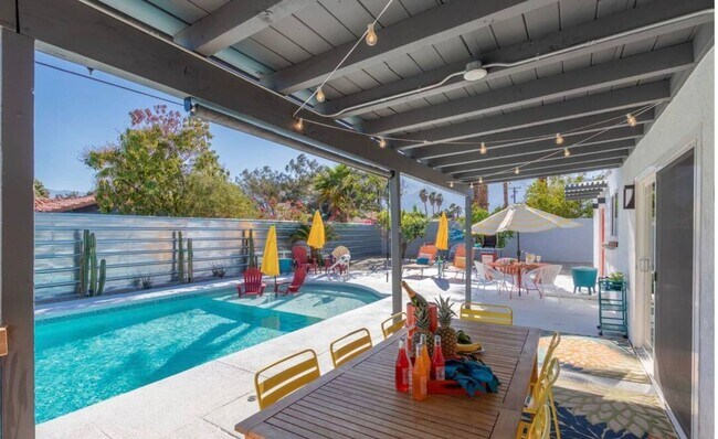 Building Photo - Pop Art Paradise- Pool, Spa, and Great Views