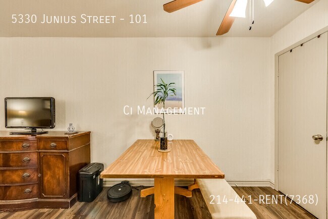 Building Photo - 5330 Junius St