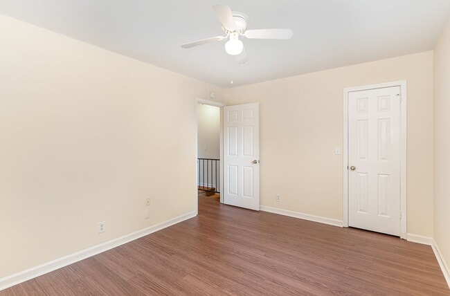 Building Photo - Desirable Brentwood Trace 2 Bedroom Townho...
