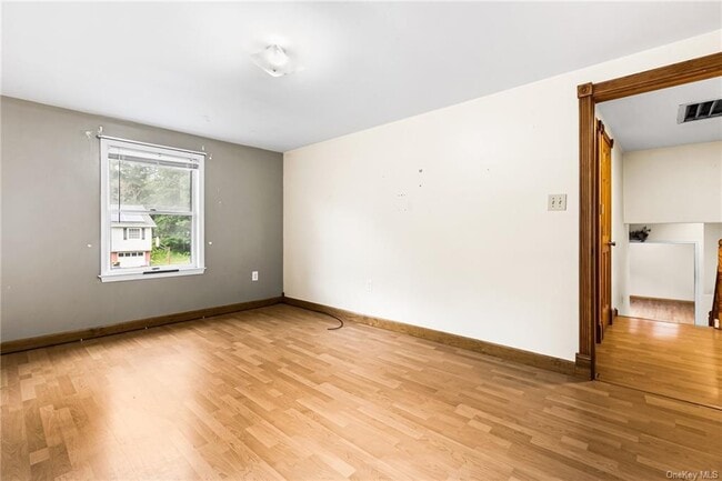 Building Photo - 19 Raker Rd
