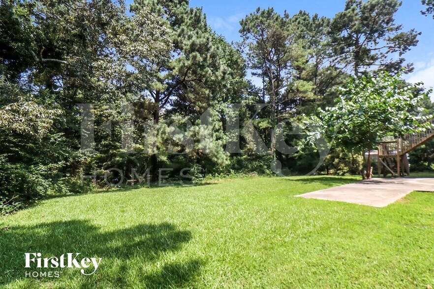 Building Photo - 2671 Pine Log Way