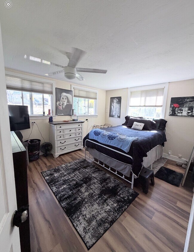 Building Photo - 1244 La Barr Mdws Rd