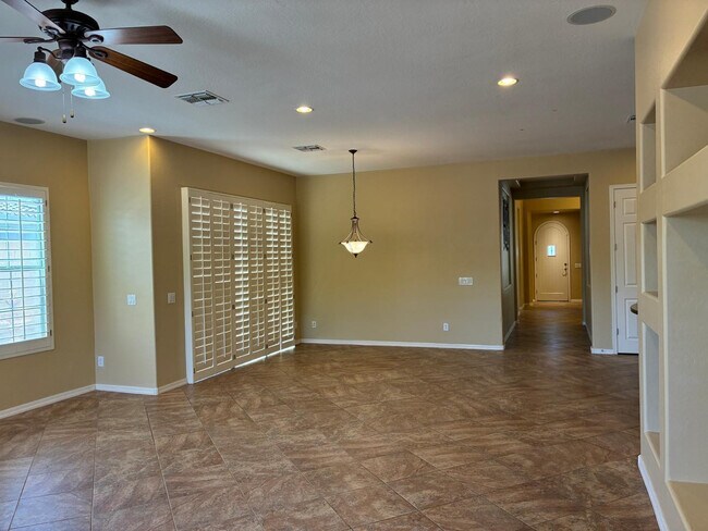 Building Photo - 20973 W Cora Vista