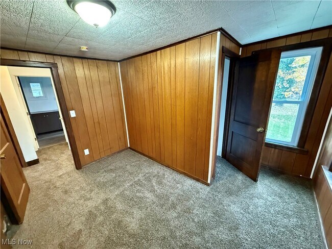 Building Photo - 846 Lee Dr