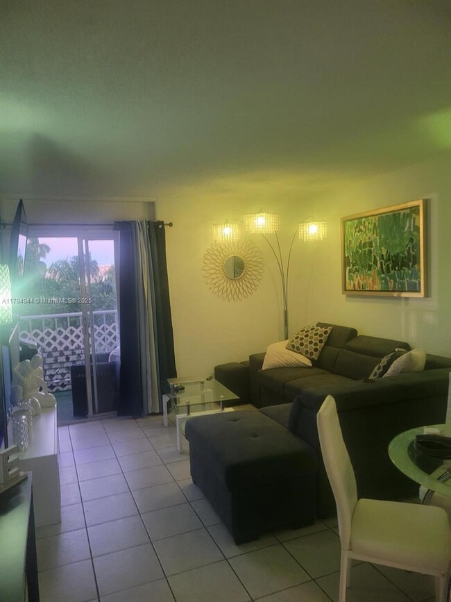 Building Photo - 4550 NW 9th St