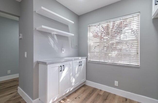 Building Photo - 1579 Springside Dr