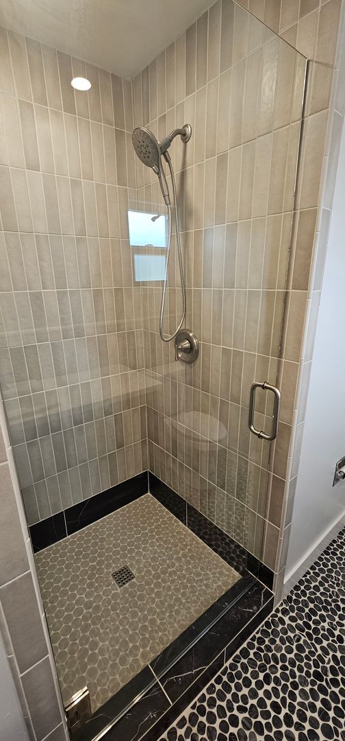 Building Photo - DEL CERRO / SAN DIEGO - Newly Remodeled Ch...