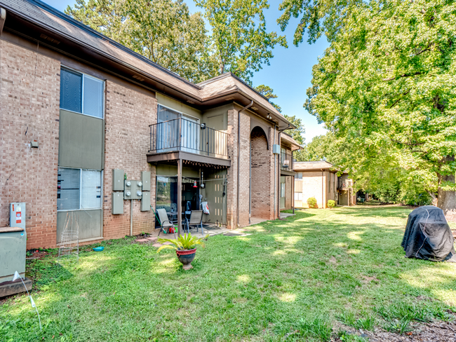 Building Photo - 325 Orchard Trace Ln