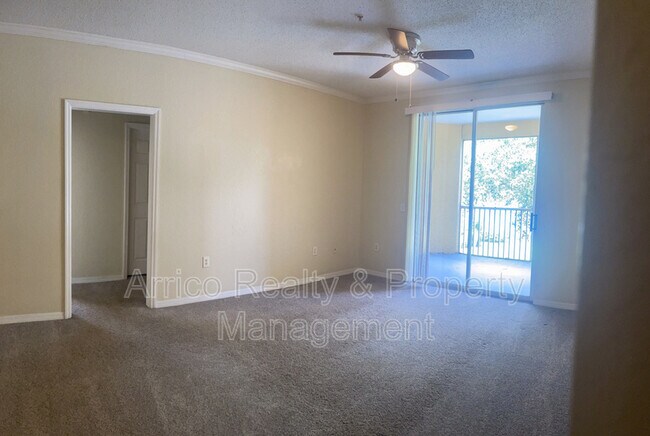 Building Photo - 18001 Richmond Pl Dr