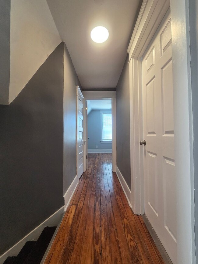 Building Photo - Updated 4-Bedroom, 2-Bath Home in Benton Harbor