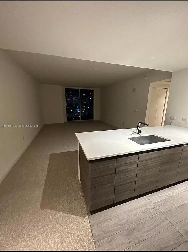 Building Photo - 1100 S Miami Ave