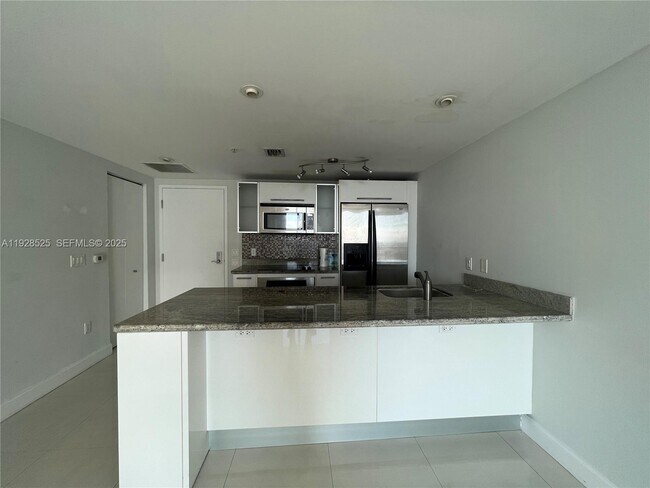 Building Photo - 185 SW 7th St