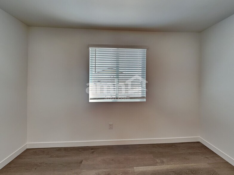 Building Photo - 12271 Thunder Creek Pky
