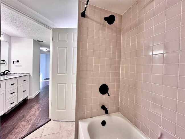 Building Photo - 199 14th St NE