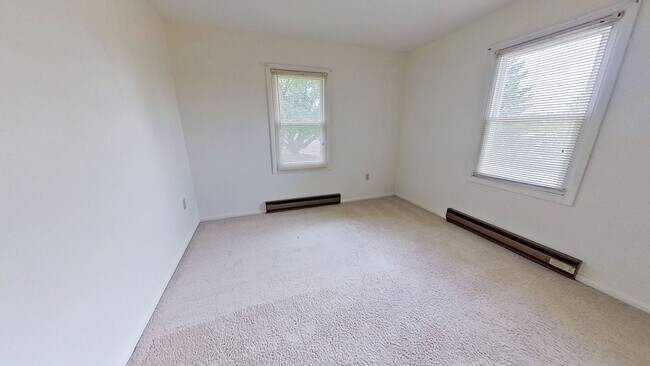 Building Photo - Flexible Lease Options—Raised Rancher