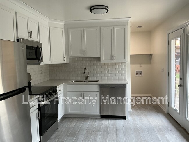 Building Photo - 1050 Bedford Ave