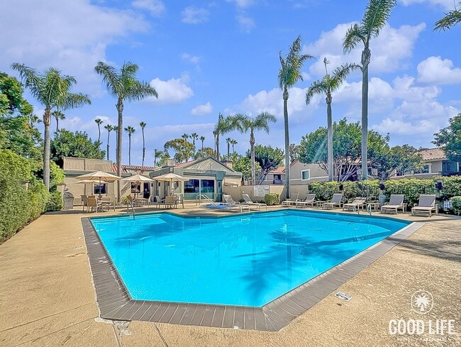 Building Photo - Modern UTC Condo with En Suite Bedrooms, Balcony & Community Amenities