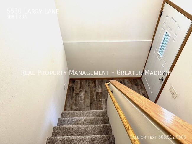 Building Photo - 5530 Larry Ln