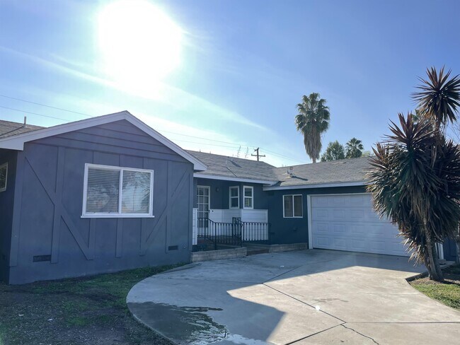 Building Photo - 2634 Balfour Ave