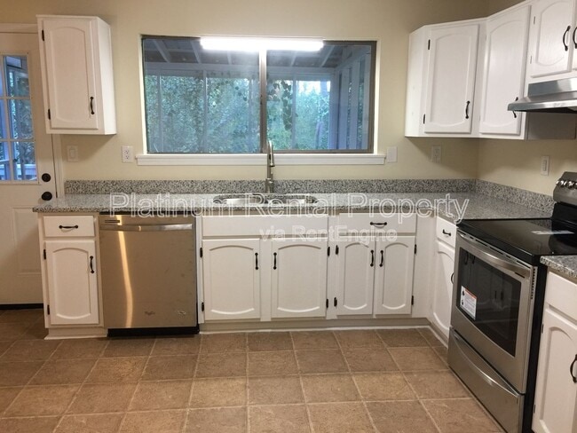 Building Photo - 9775 Loblolly Ln