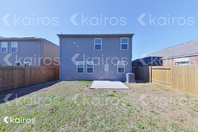 Building Photo - 11663 El Ambar Dr