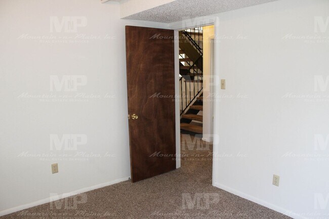 Building Photo - 1205 Fuqua Dr