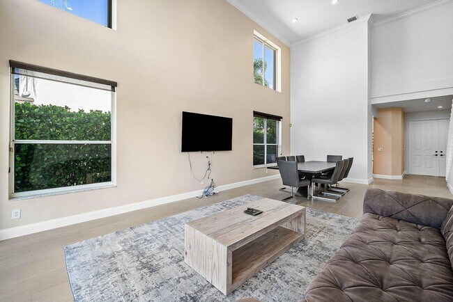 Building Photo - 5855 NW 42nd Way