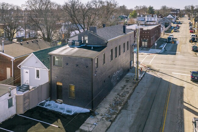 Building Photo - 701 E Kentucky St