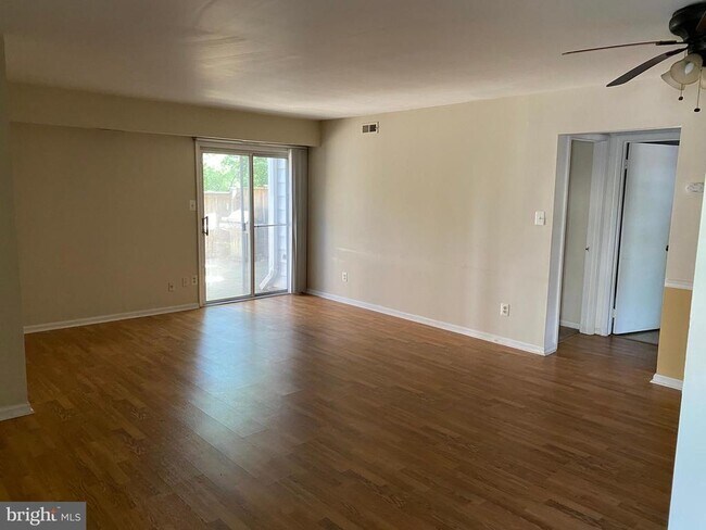 Building Photo - 13701 Autumn Vale Ct