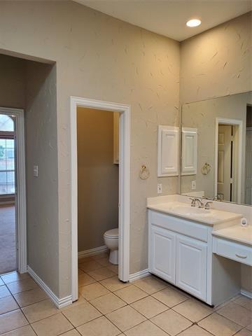 Building Photo - 532 Silver Maple Dr