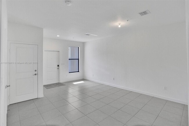 Building Photo - 252 SW 159th Terrace
