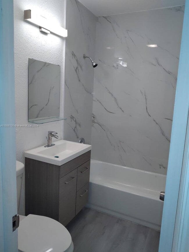 Building Photo - 1983 NW 46th St