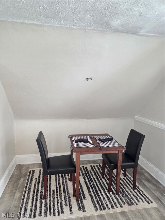 Building Photo - 1450 E 110th St