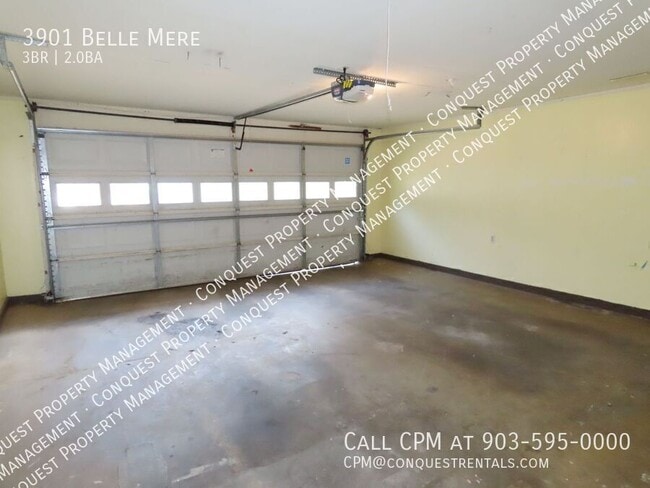 Building Photo - 3901 Belle Mere St