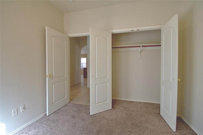 Building Photo - 123 Aguilar Dr