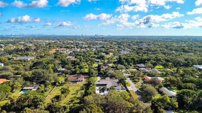 Building Photo - 9040 SW 110th Ave