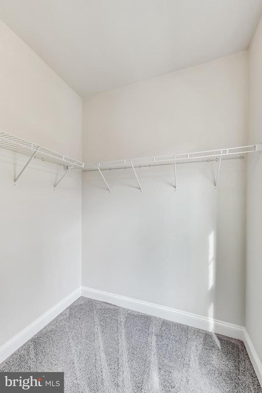 Building Photo - 605 Fair Winds Way
