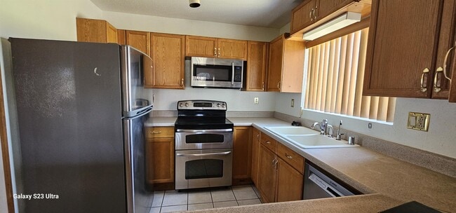 Building Photo - 8475 Selma Ln