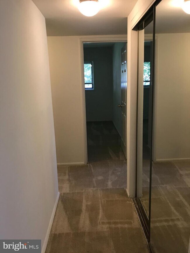 Building Photo - 7821 Enola St