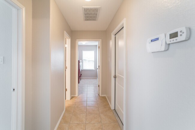 Building Photo - 7247 Basque Country Dr