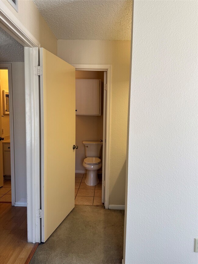 Building Photo - 2121 Hepburn St