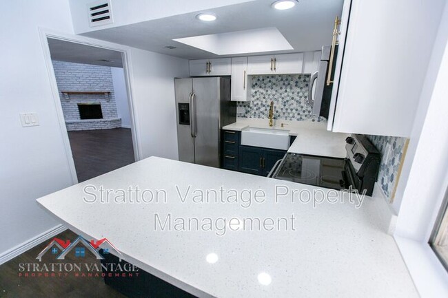 Building Photo - 4935 N 43rd St