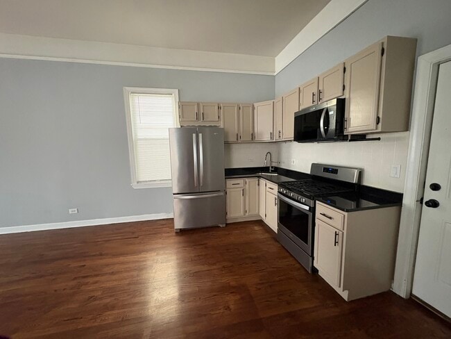 Building Photo - 5025 W 29th Pl