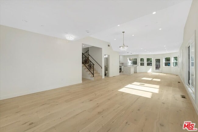 Building Photo - 1928 Montecito Dr